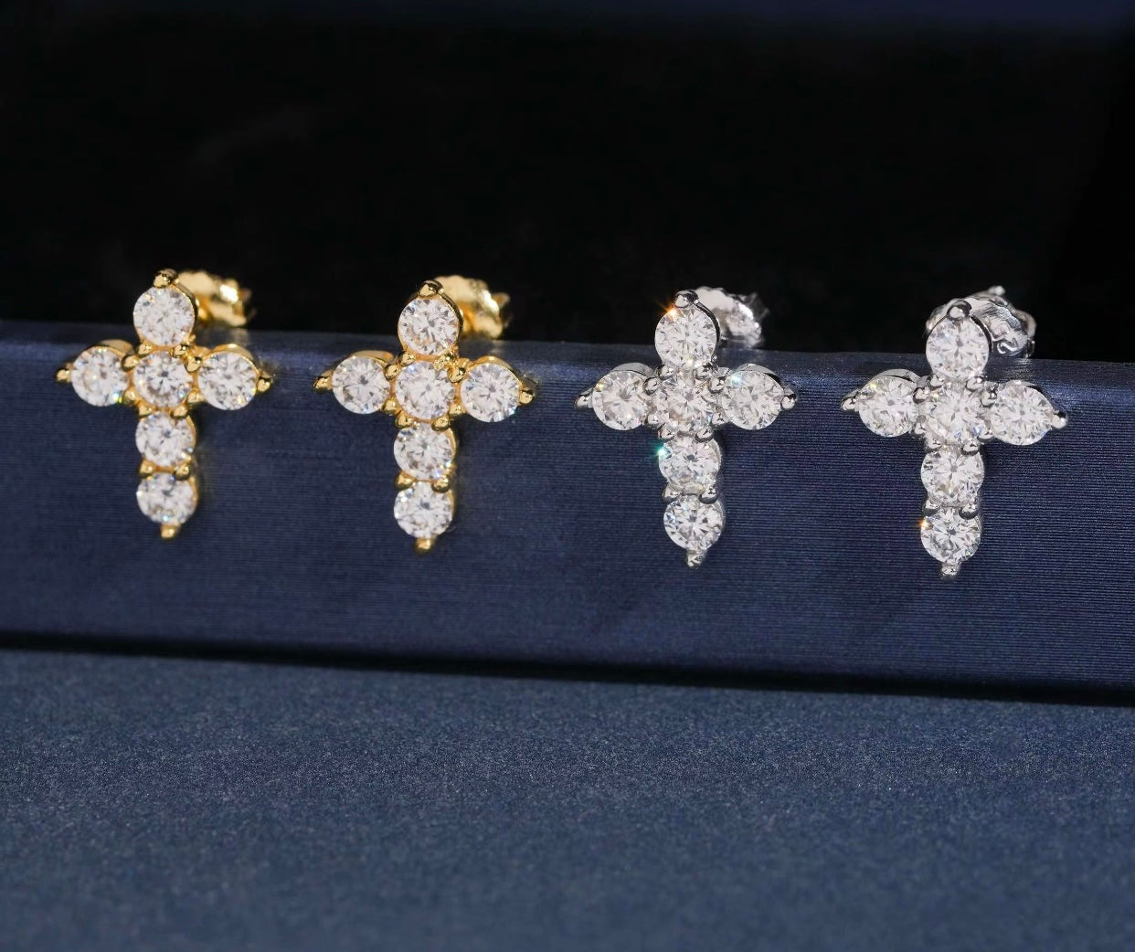 Moissanite VVS1✝️ 💎| Cross earrings| Small|